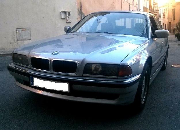 BMW Serie 7 740i AUT-NACIONAL-LIBRO en Barcelona