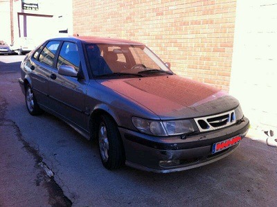 Saab 93 del año 2001 motor gasolina, en perfecto estado funcionando!!