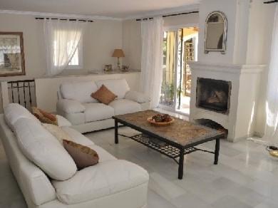 Chalet con 5 dormitorios se vende en Marbella, Costa del Sol