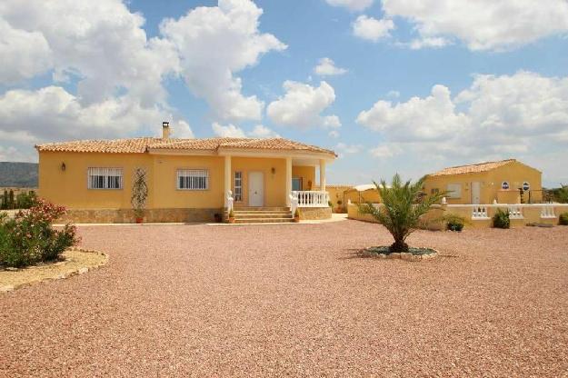 Chalet en venta en Pinoso, Alicante (Costa Blanca)