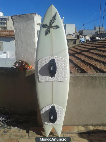 Vendo Tabla KiteSurf completa y tirada de precio,