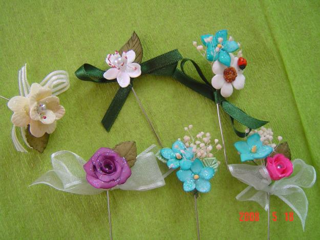 complementos para el pelo, broches, flores en fieltro, etc......