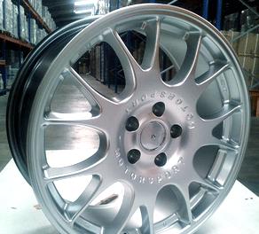 Juego de llantas 18'' BBS. Modelo CH