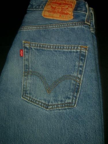 Vendo pantalones LEVIS segunda mano