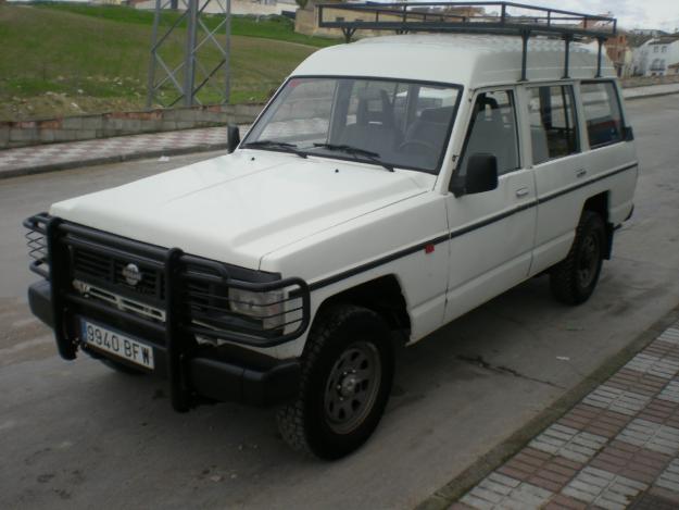 Nissan - patrol rd28 9 plazas