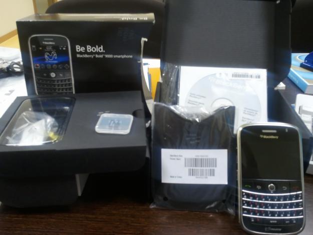 BLACKBERRY BOLD 9000