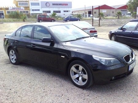 BMW SERIE 5 525 , 177CV,CLIMATIZATOR BIZONA , LLANTAS ,AUTOMATICO,PERFECTO ESTADO!        - Valencia