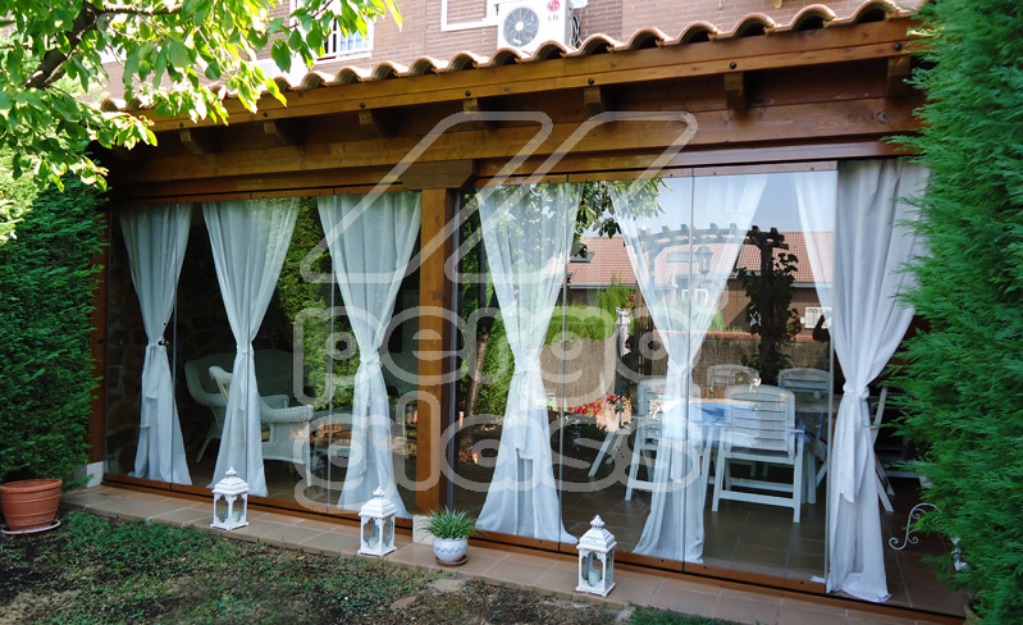 Cortinas de cristal en Pergoglass desde 169€