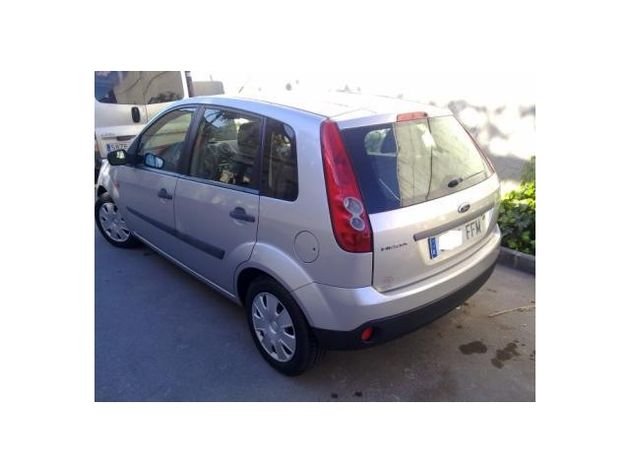 FORD FIESTA 1.1 surf