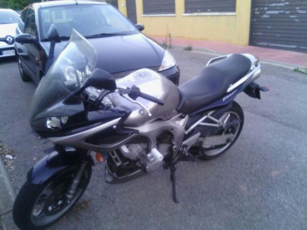 Vendo moto Yamaha Fazer 600 por cambio de residencia