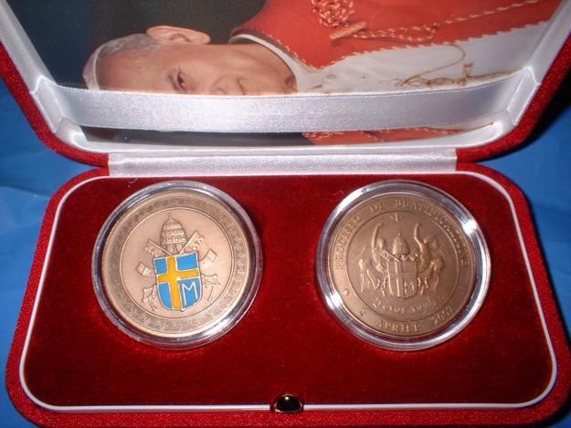 Vaticano 2 medallas de beatificación Papa Juan Pablo II