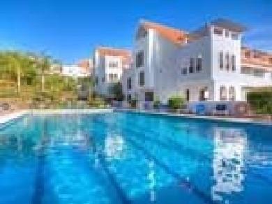 Apartamento con 2 dormitorios se vende en Marbella, Costa del Sol