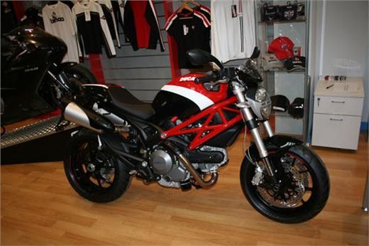 DUCATI MONSTER 796 Art