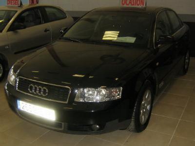 Venta de coche Audi A 4 2.0 I 130CV '02 en Dos Hermanas