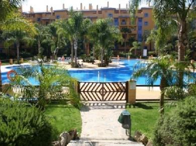 Apartamento con 3 dormitorios se vende en Marbella, Costa del Sol