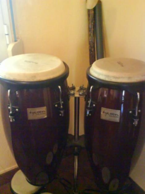 Vendo set de Congas marca Tycoon con soporte tripode.Cadiz.