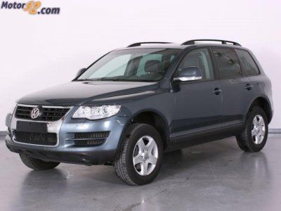 VOLKSWAGEN TOUAREG V6 3.0 TDI TIPTRONIC, GPS, XENóN.  MODELO NUEVO. - Barcelona