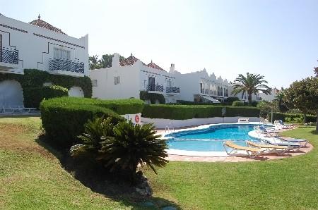 Apartamento a la venta en Nueva Andalucía Costa del Sol