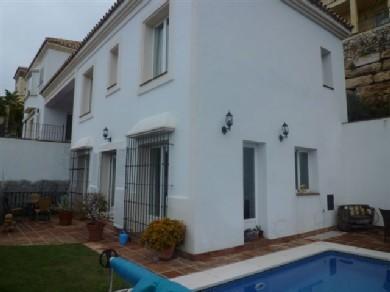 Chalet con 2 dormitorios se vende en Istan