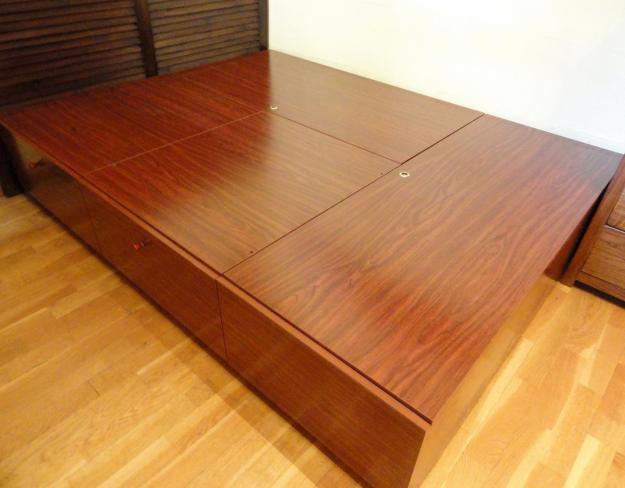 VENDO CAMA DE MATRIMONIO DE MADERA NOBLE CON CAJONES DEBAJO