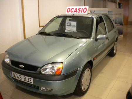 Ford Fiesta 5 puertas Gasolina en Barcelona