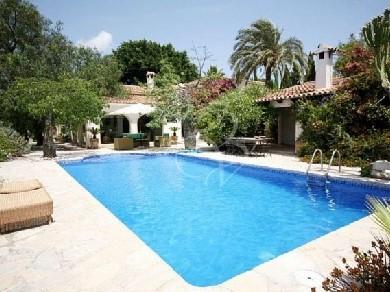 Chalet con 6 dormitorios se vende en Moraira, Costa Blanca