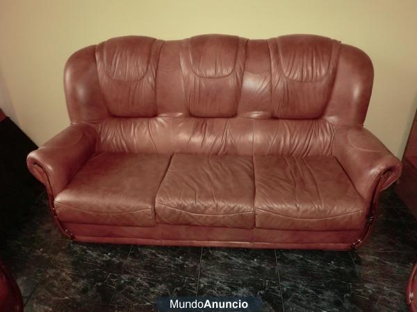 Se vende sofa + tresillos