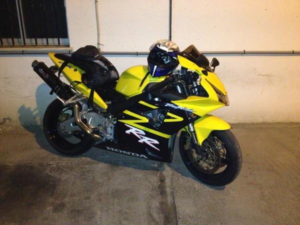 Honda cbr 954 rr