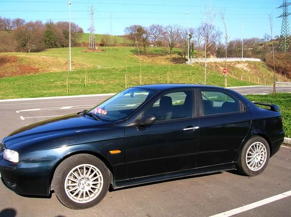 VENDO ALFA ROMEO 156 1.6 TS,120 CV CON PACK SPORT DE SERIE