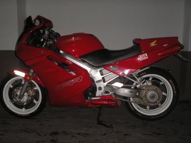 Vendo Honda VFR 750 F año 1993