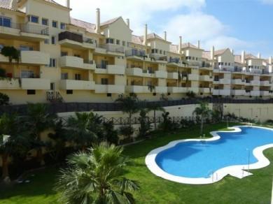 Apartamento con 2 dormitorios se vende en Manilva, Costa del Sol