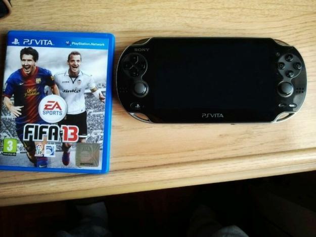 Ps VITA+FIFA13+tarjeta de memoria 4gb como nueva