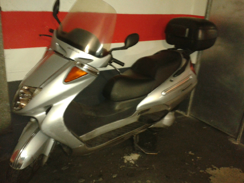 Vendo honda phanteon 125