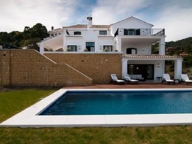 Chalet con 7 dormitorios se vende en Benahavis, Costa del Sol