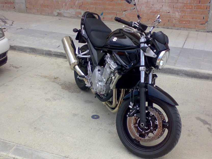 Suzuki bandit naked negra 2007