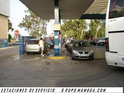 Estacion de servicio en prov. de Granada