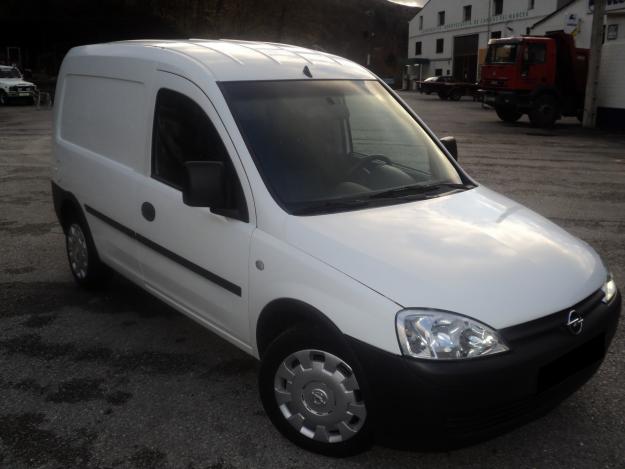 Opel Combo 1.3 CDTI IMPECABLE PARTICULAR