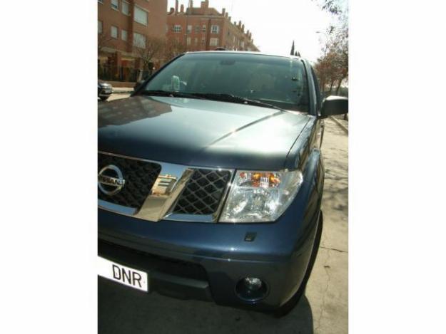 2005 Nissan Pathfinder Gris 2.5dCi LE 7 Plazas