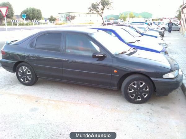 ford mondeo con el motor roto