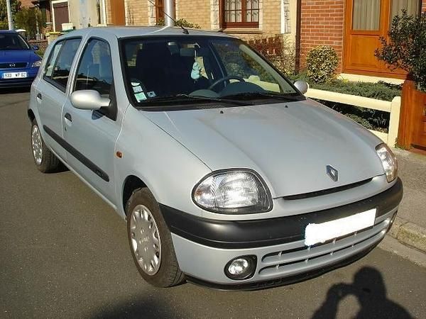 Renault (2000) CLIO 2 RXE 1,9 D, 91 000 km, 4/5 puertas, diesel, grises