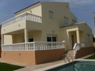 Villa : 10/10 personas - piscina - junto al mar - vistas a mar - vinaroz  castellon (provincia de)  comunidad valenciana