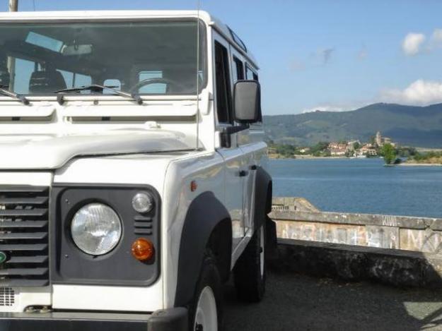 Venta de coche Land Rover Defender 110 Sw ¡¡ Km 0 !! '04 en Vitoria