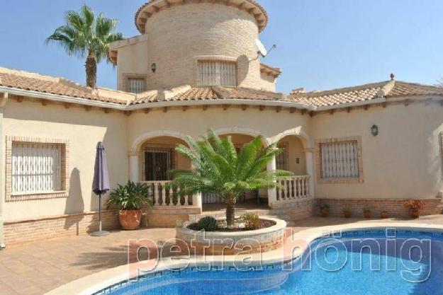 Chalet en venta en Ciudad Quesada, Alicante (Costa Blanca)