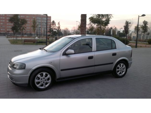 OPEL Astra 2.0Dti 16v Edition