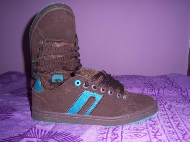 Vendo 2 zapatillas deportivas de P&B y BSK!!! muy nuevas! por 30€ las 2!!!!