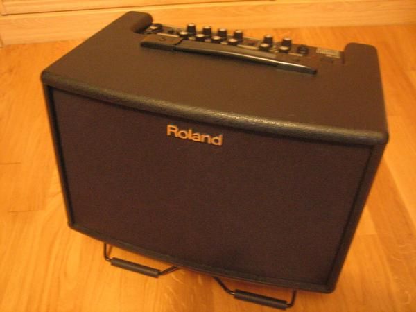 VENDO AMPLI ROLAND AC-60