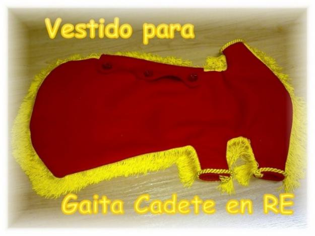 VENDO VESTIDO DE FIELTRO ROJO PARA GAITA CADETE EN RE