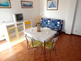 Apartamento : 2/4 personas - vistas a mar - follonica  grosseto (provincia de)  toscana  italia