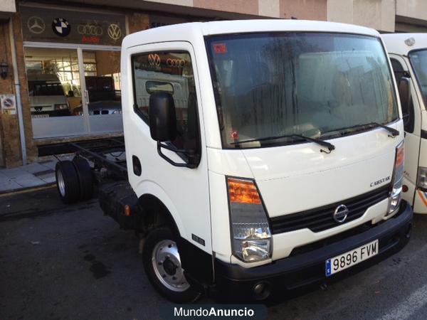 Nissan Cabstar chasis largo 130 cv 6 velocidades