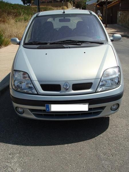 Renault scenic, rebajado por traslado al extranjero